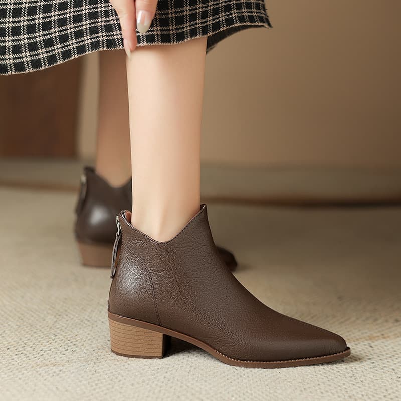 シンプル上質ショートブーツ