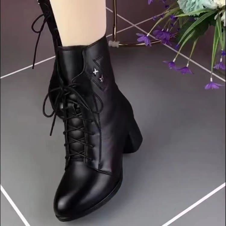 あったか裏ボア編み上げショートブーツ