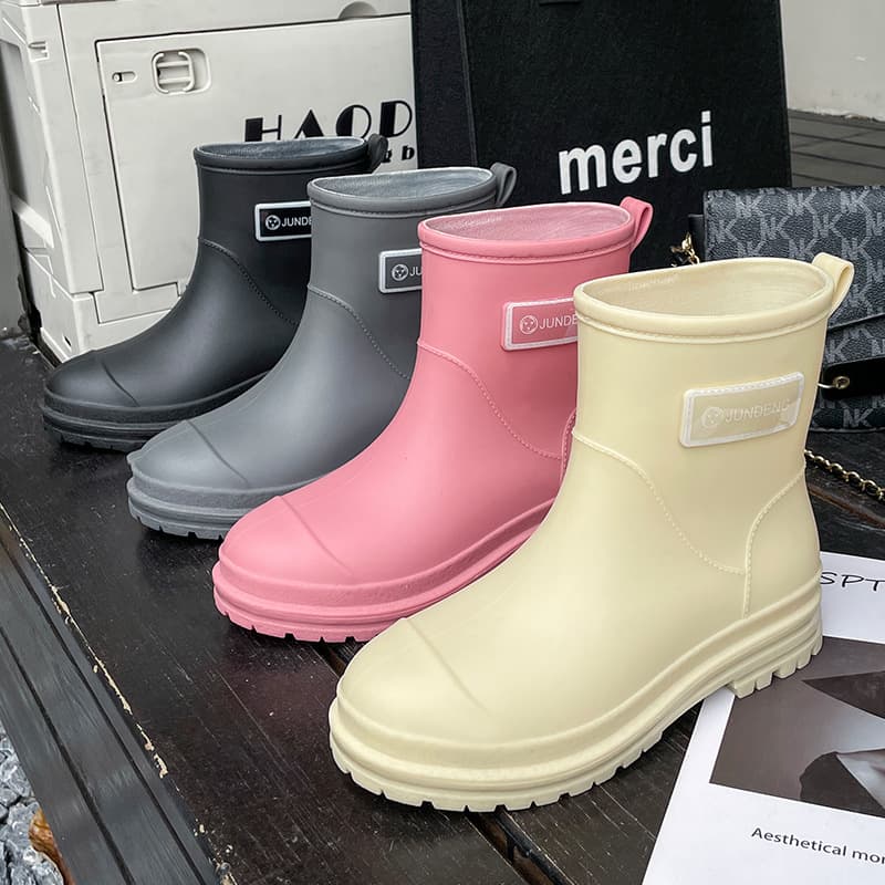 ミドル丈 防水ショートブーツ