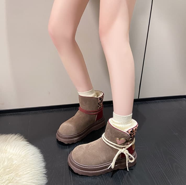 レオパード柄 リボン付きムートンショートブーツ