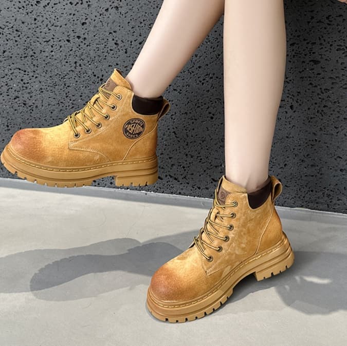 レトロ調編み上げミリタリーショートブーツ