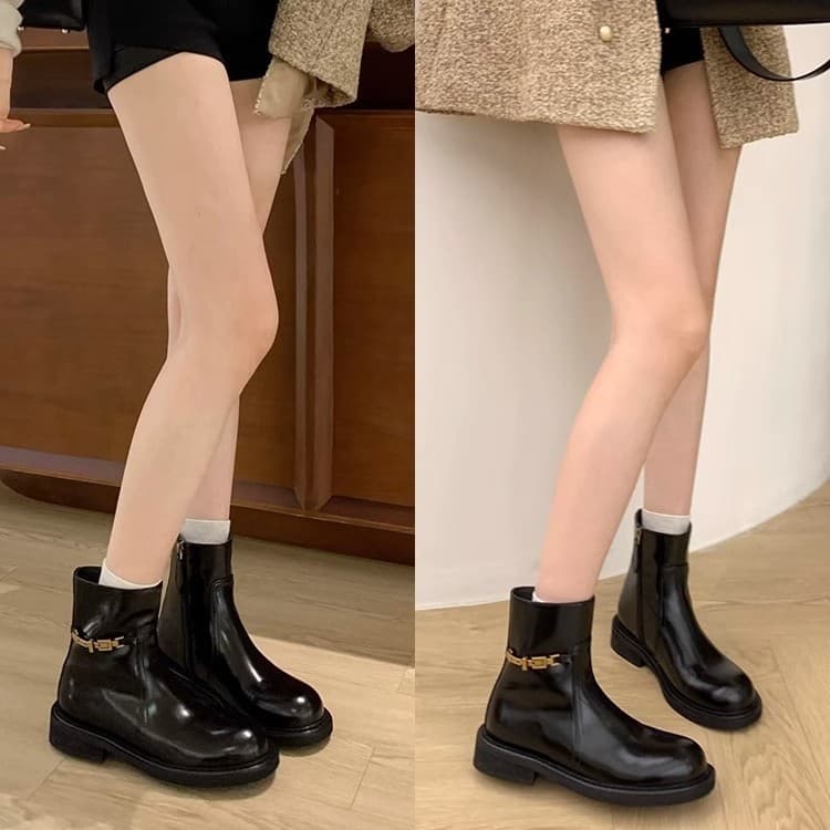 シンプルベルトショートブーツ