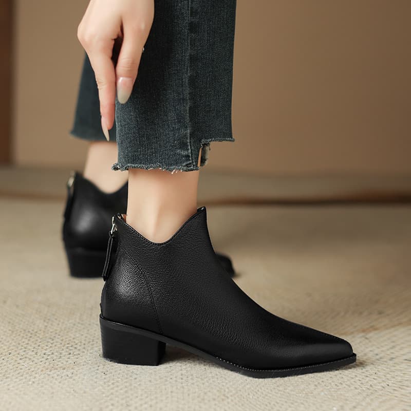 シンプル上質ショートブーツ