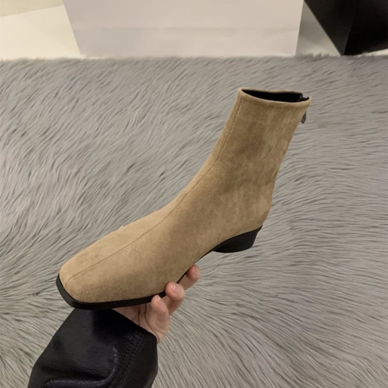 シンプル スクエアショートブーツ