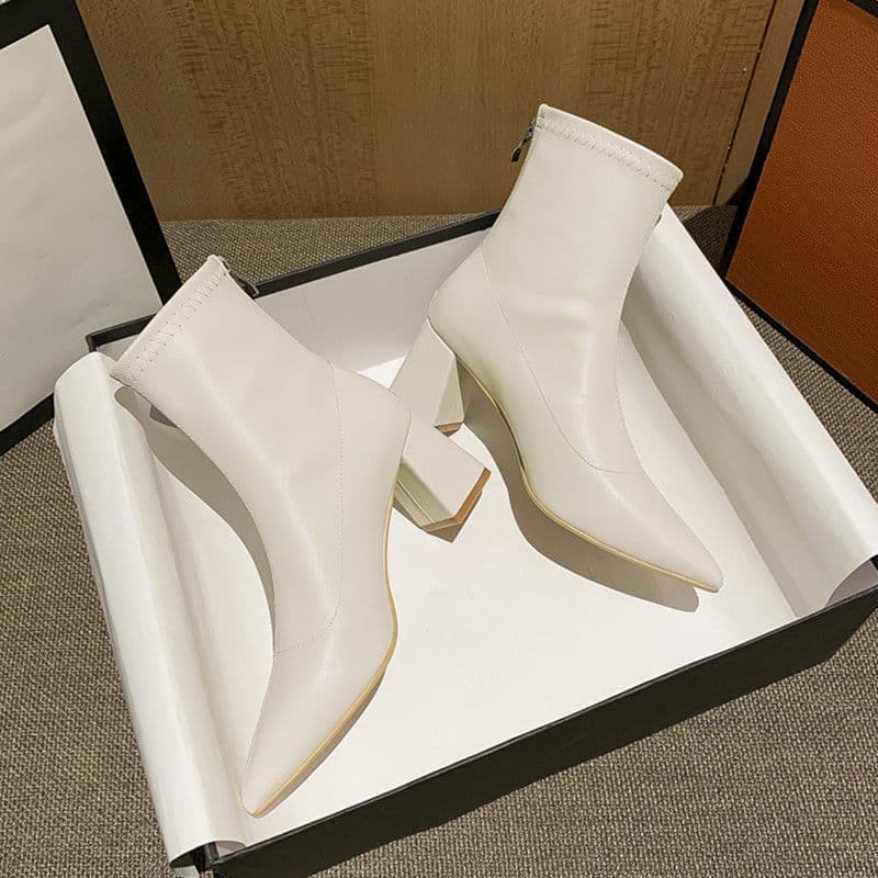 シンプル上品ショートブーツ