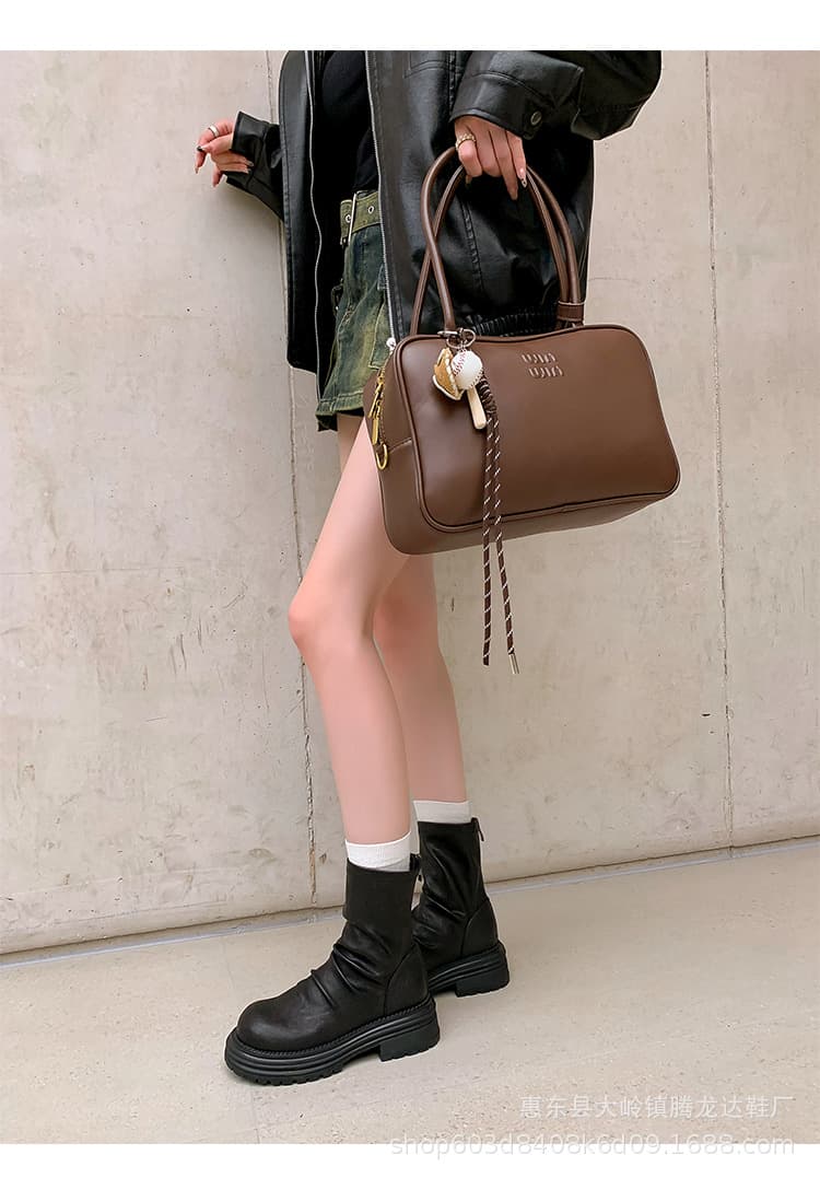ジッパー付きストレッチショートブーツ