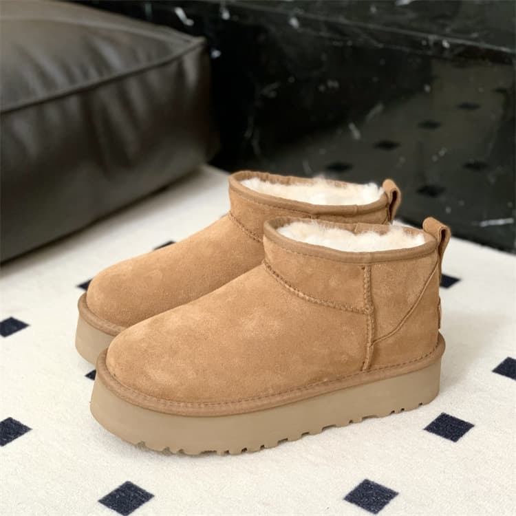 ふわふわ厚底ムートンショートブーツ