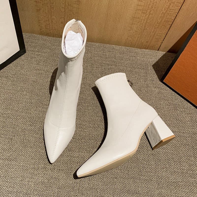 シンプル上品ショートブーツ