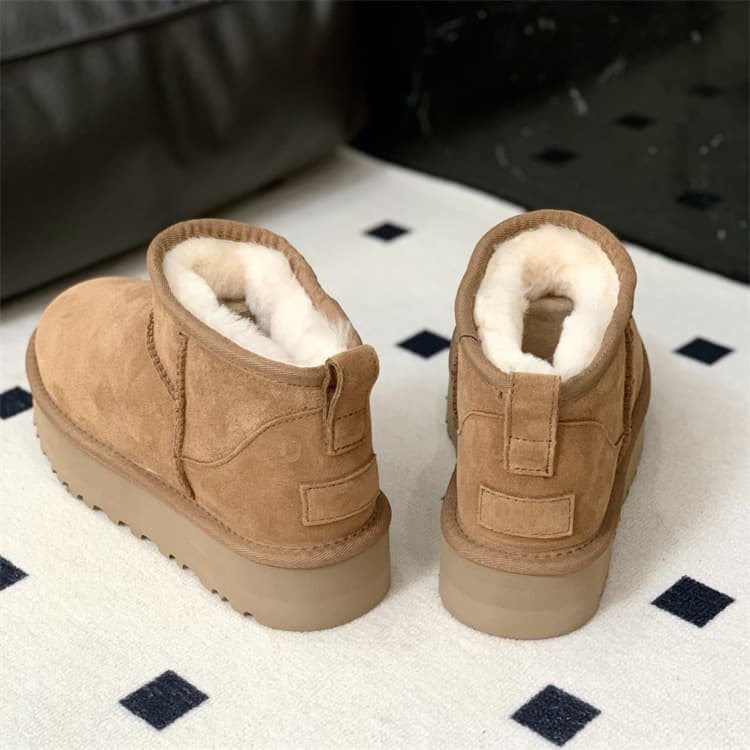 ふわふわ厚底ムートンショートブーツ