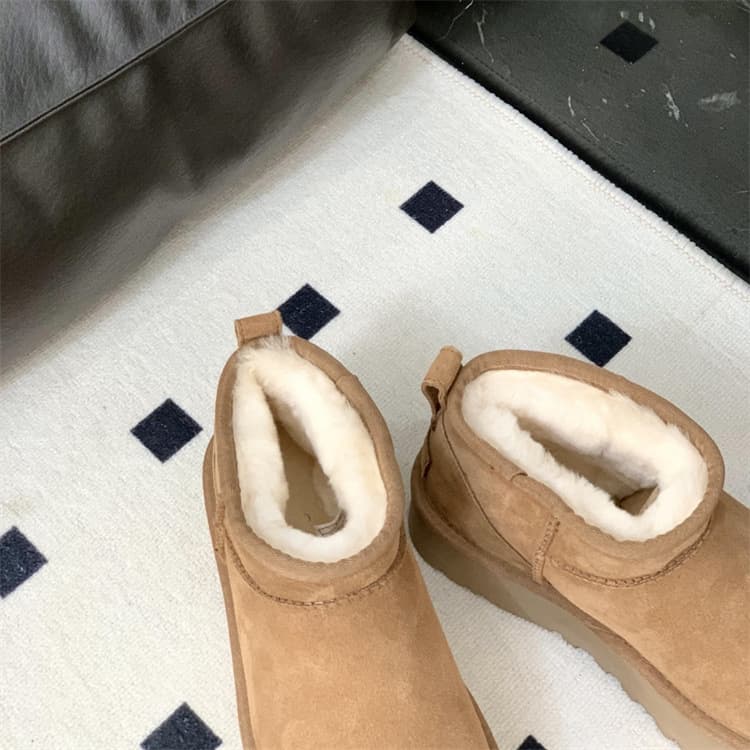 ふわふわ厚底ムートンショートブーツ